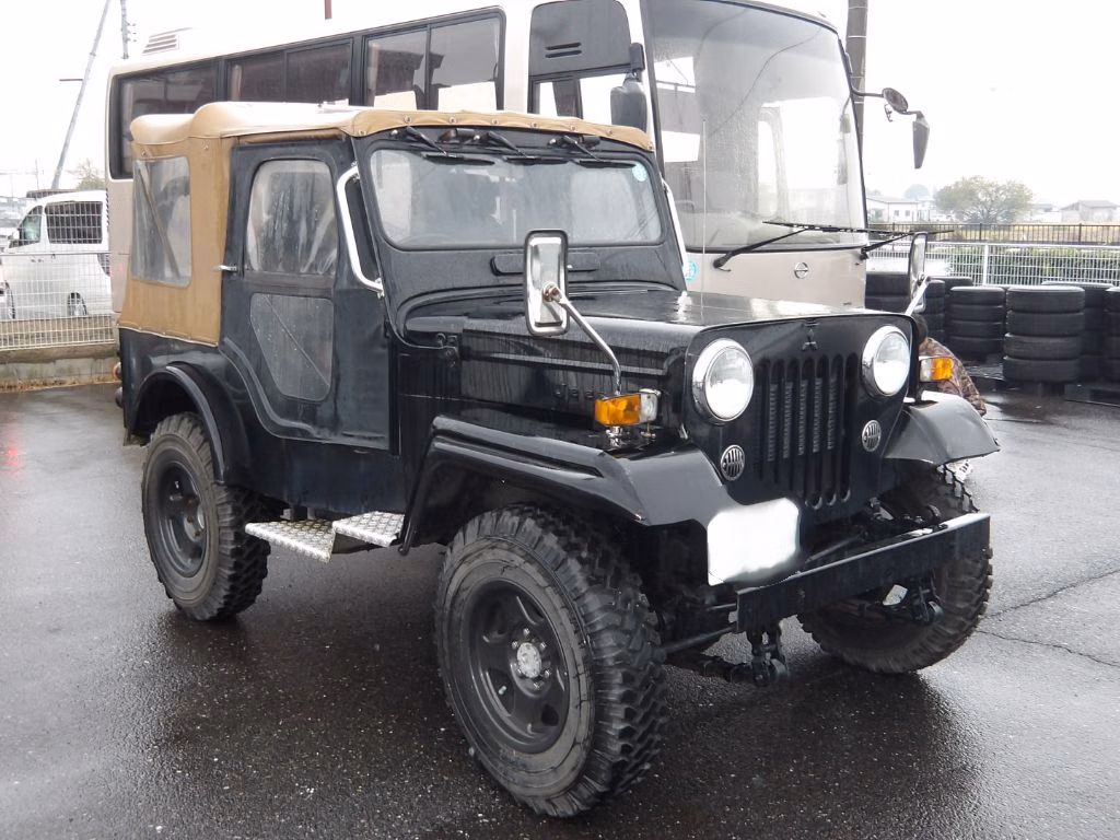 MITSUBISHI JEEP