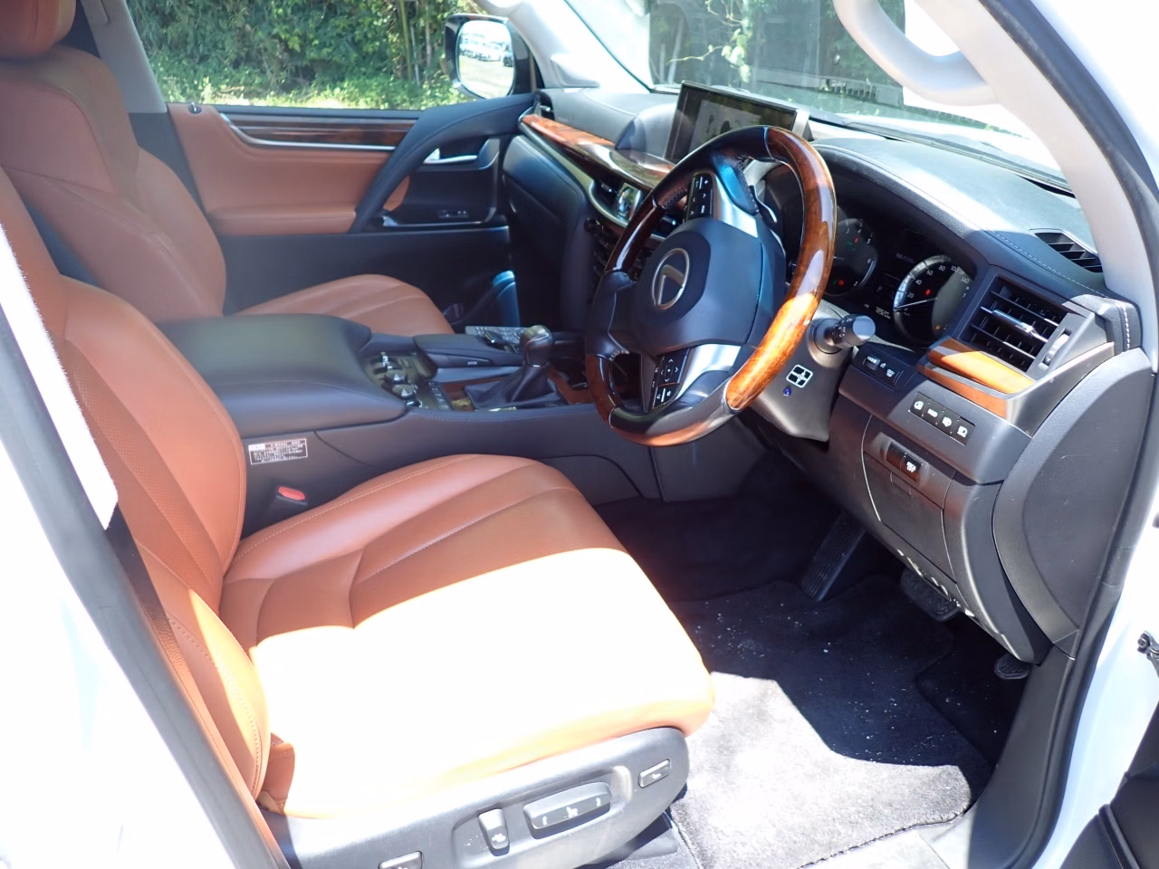 LEXUS LX570