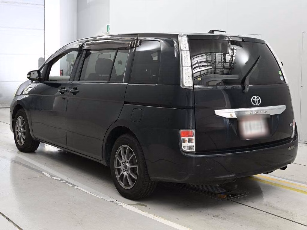 TOYOTA ISIS