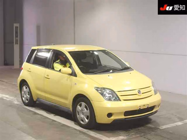 TOYOTA IST