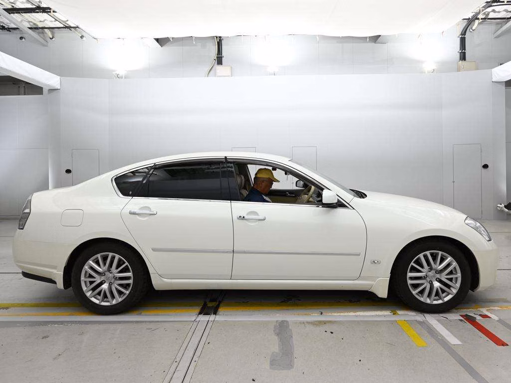 NISSAN FUGA