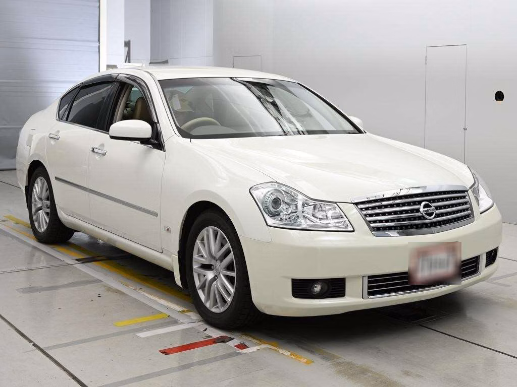 NISSAN FUGA