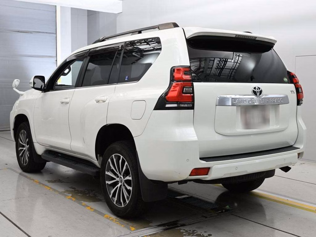 TOYOTA LAND CRUISER PRADO