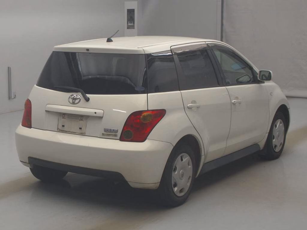 TOYOTA IST