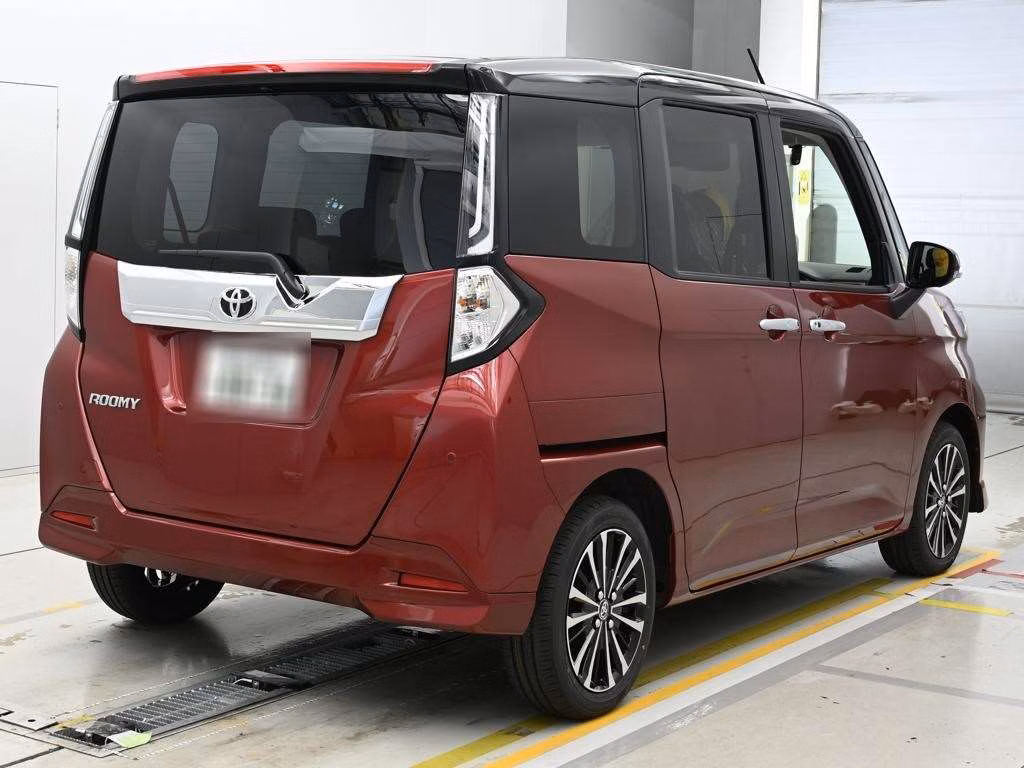 TOYOTA ROOMY