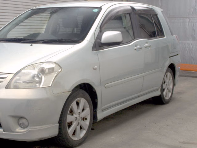 TOYOTA RAUM