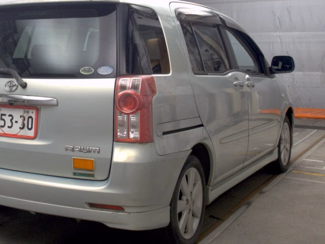 TOYOTA RAUM