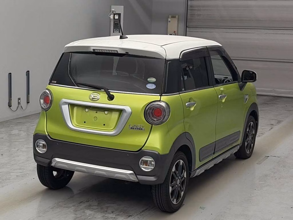 DAIHATSU CAST