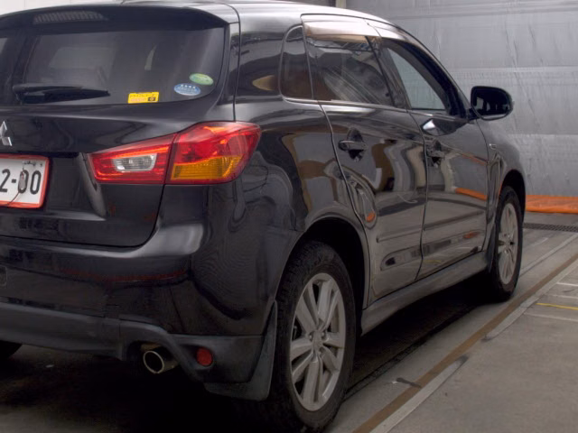 MITSUBISHI RVR