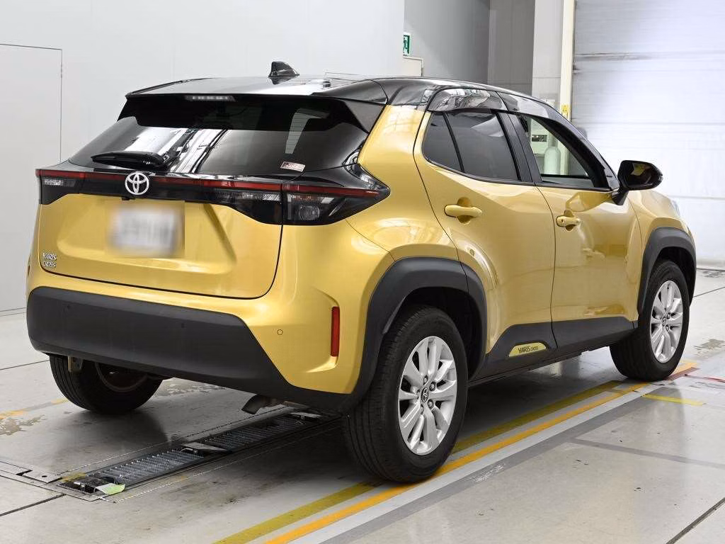 TOYOTA YARIS CROSS