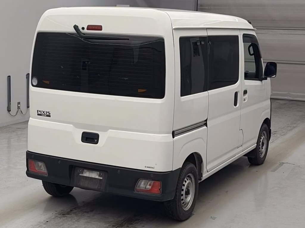 TOYOTA PIXIS VAN