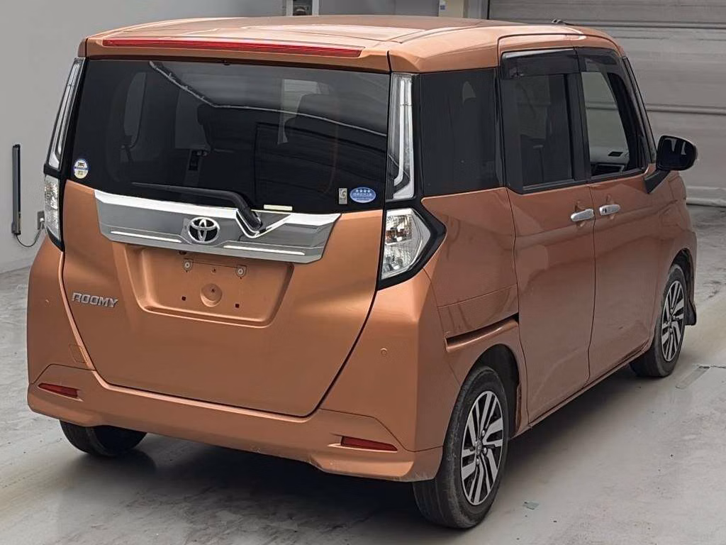 TOYOTA ROOMY