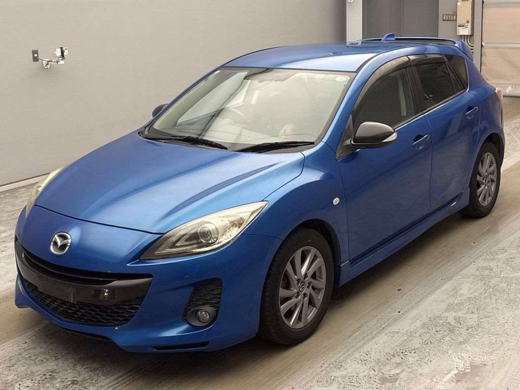 MAZDA AXELA