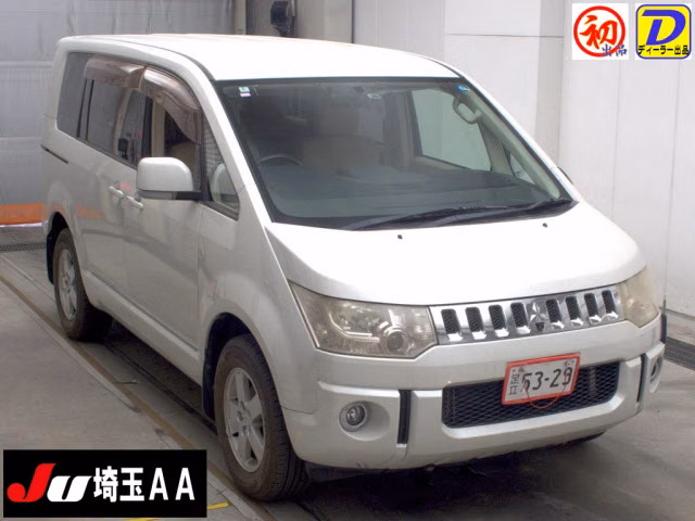 MITSUBISHI DELICA D:5