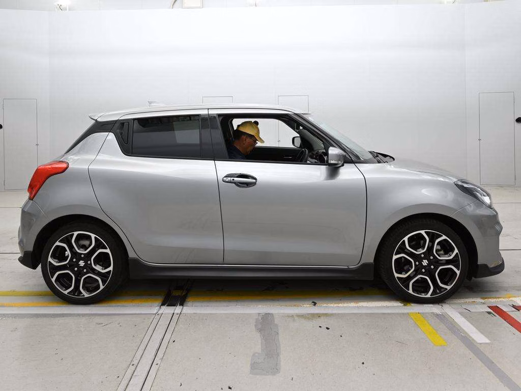 SUZUKI SWIFT
