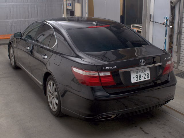 LEXUS LS460