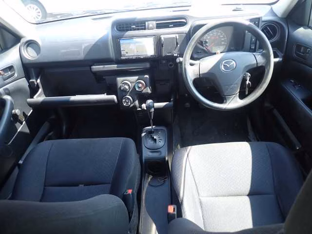 MAZDA FAMILIA