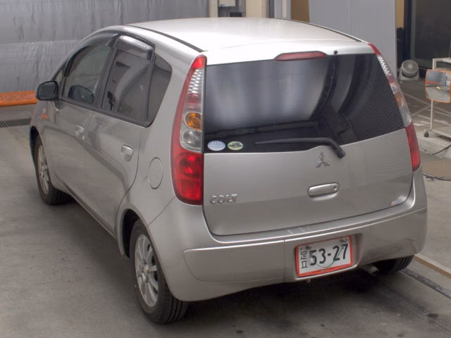 MITSUBISHI COLT