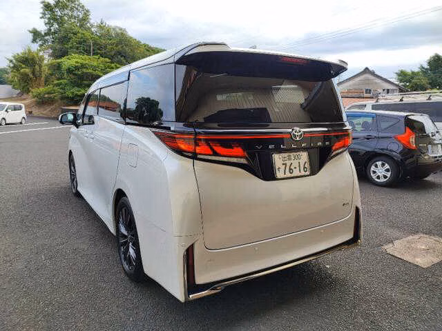 TOYOTA VELLFIRE