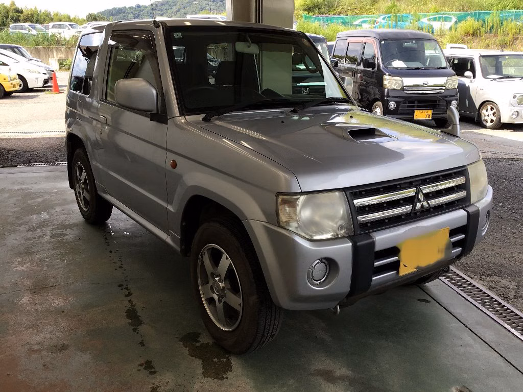 MITSUBISHI PAJERO MINI
