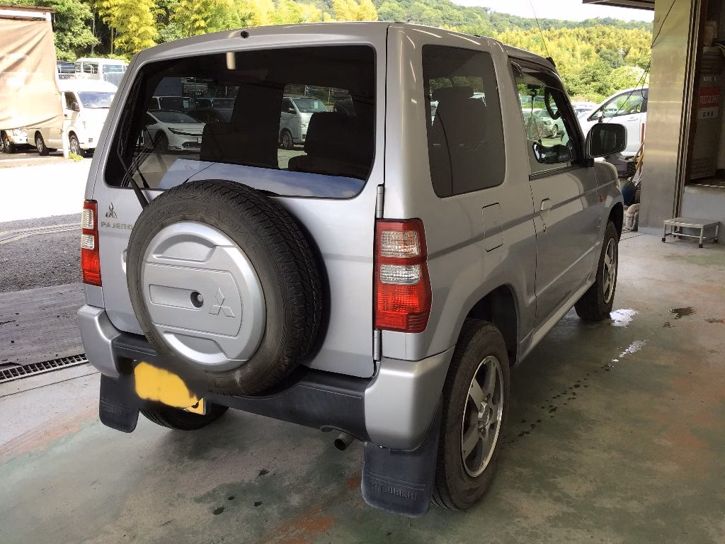 MITSUBISHI PAJERO MINI