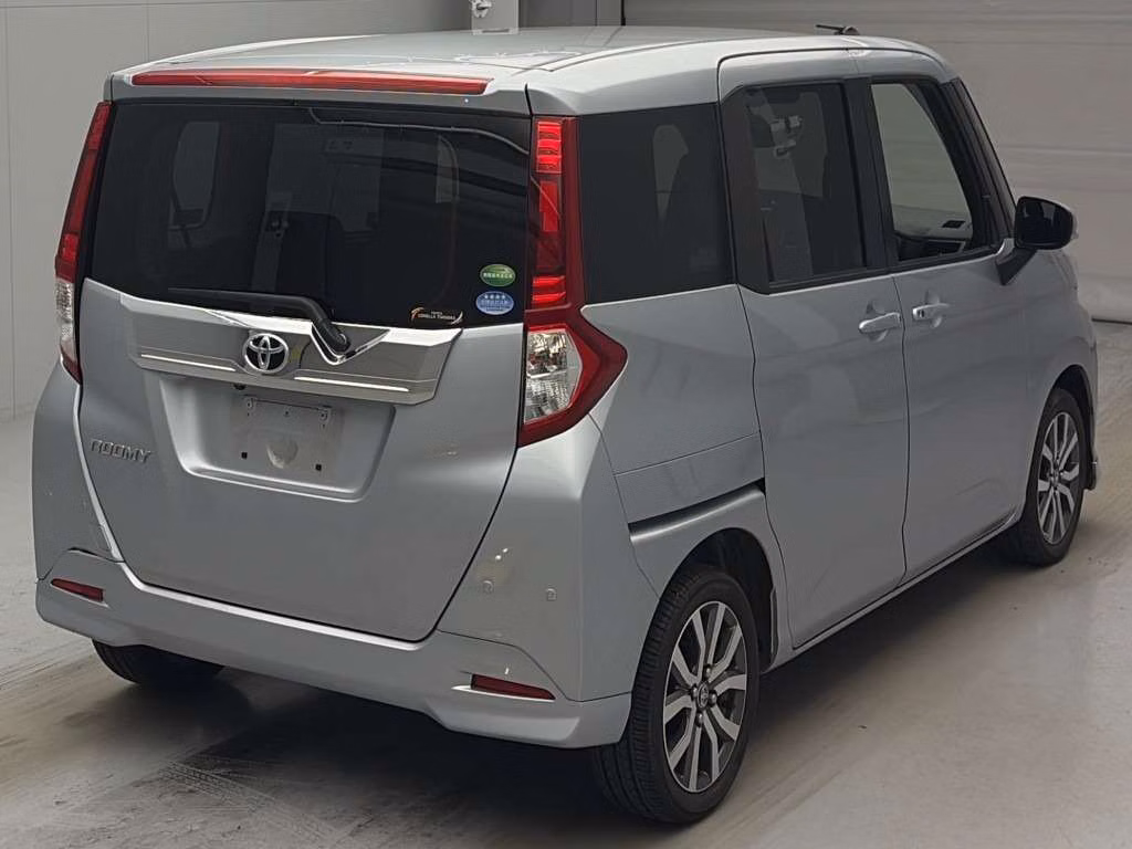 TOYOTA ROOMY