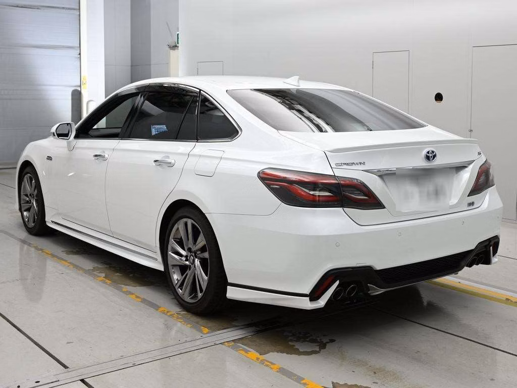 TOYOTA CROWN