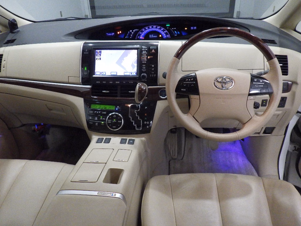 TOYOTA ESTIMA