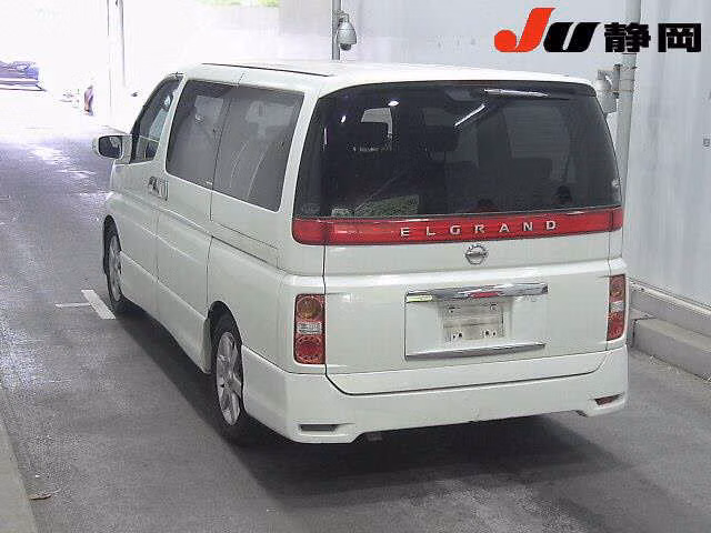 NISSAN ELGRAND