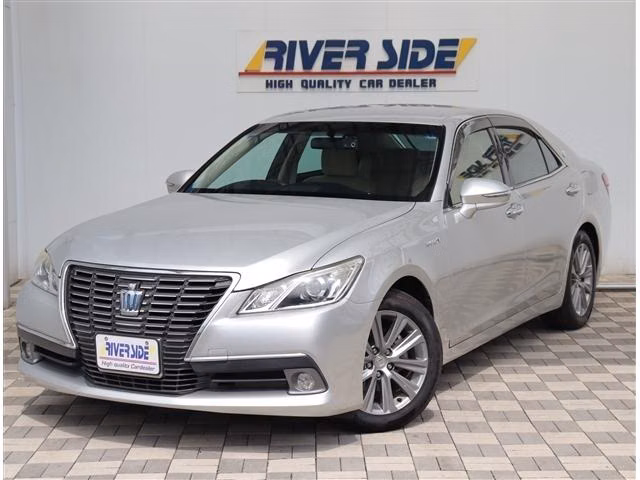 TOYOTA CROWN