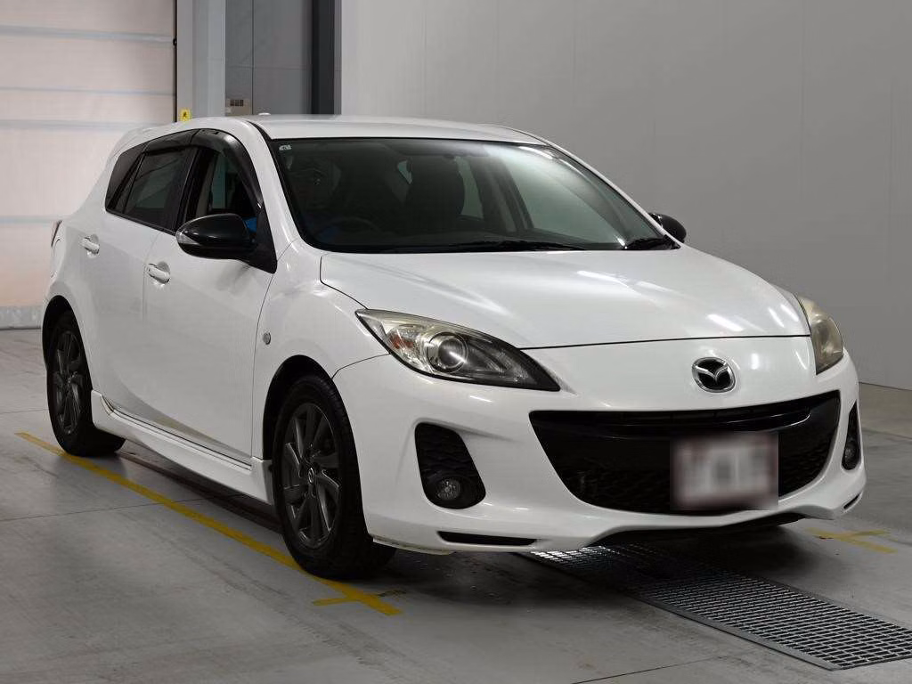 MAZDA AXELA