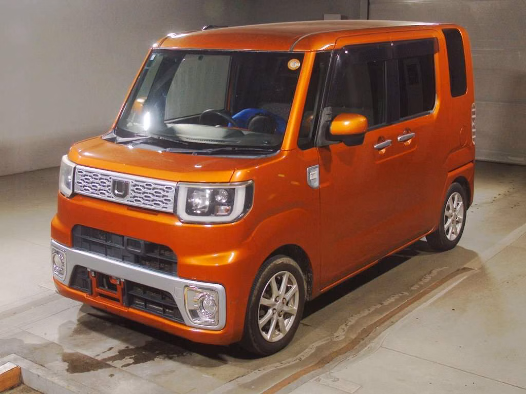 DAIHATSU WAKE