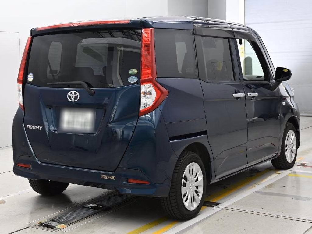 TOYOTA ROOMY