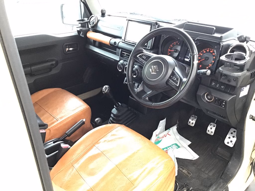 SUZUKI JIMNY SIERRA