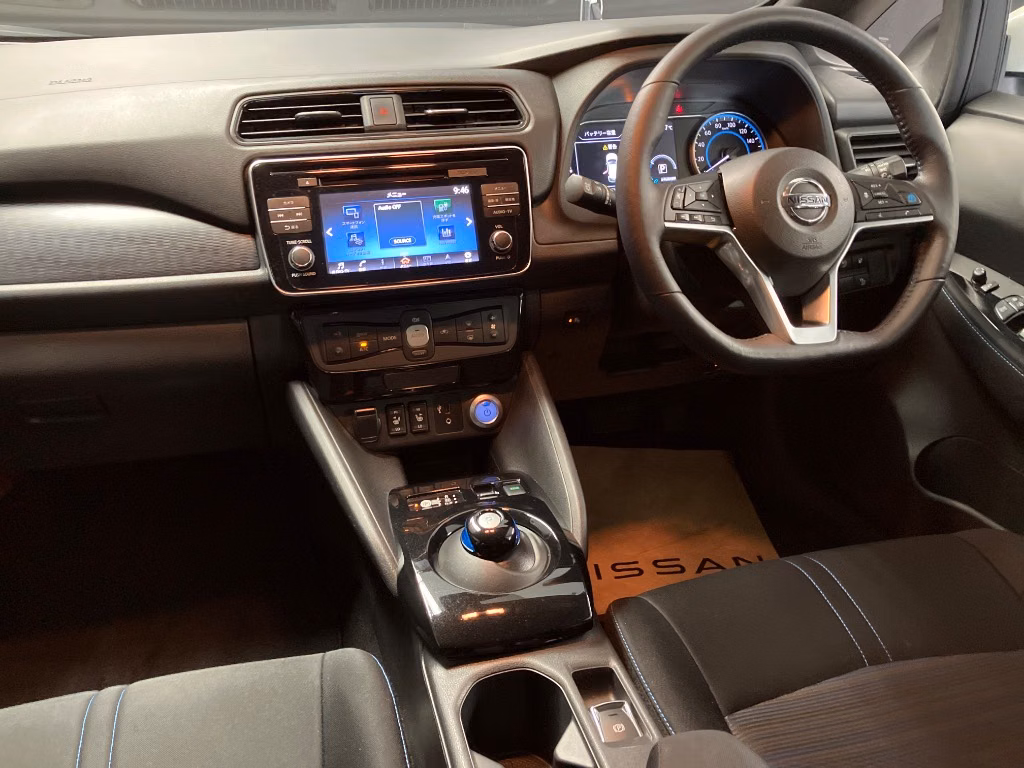 NISSAN LEAF
