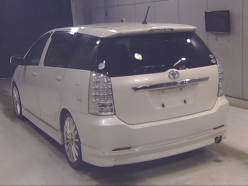 TOYOTA WISH
