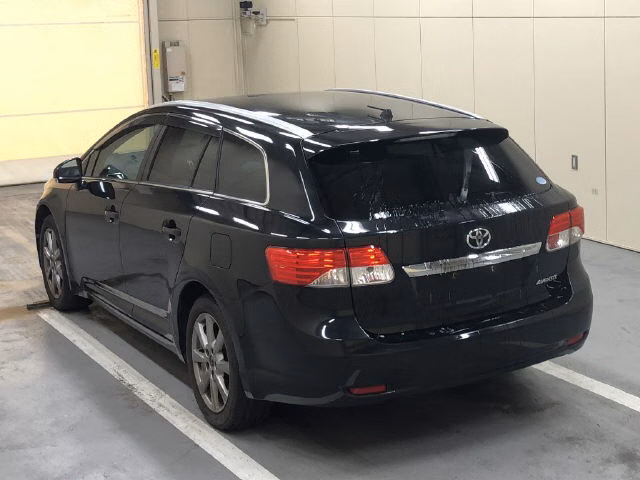 TOYOTA AVENSIS
