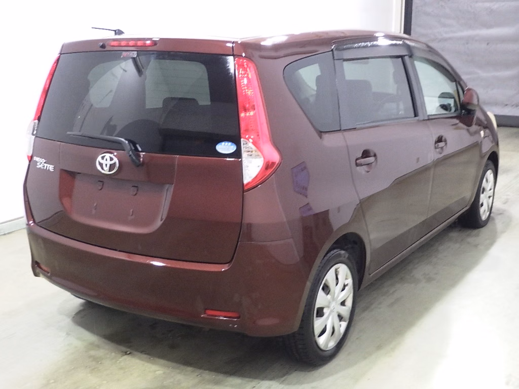 TOYOTA PASSO SETTE