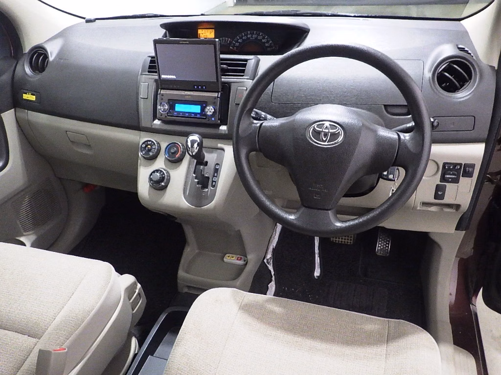 TOYOTA PASSO SETTE