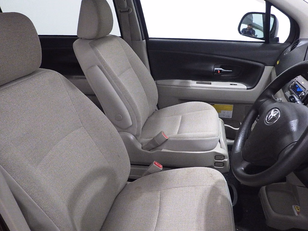 TOYOTA PASSO SETTE