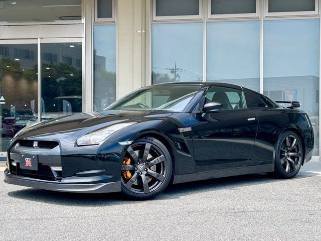 Nissan GT-R