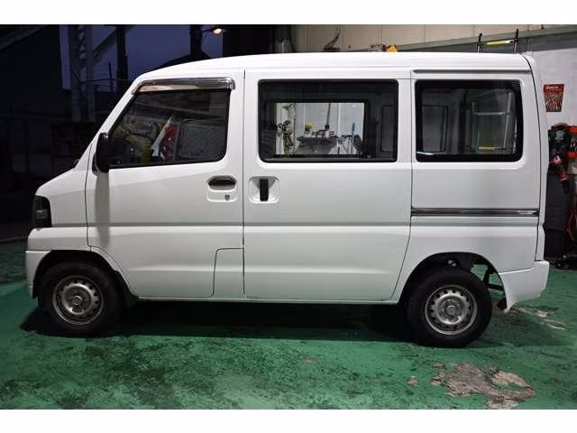 MITSUBISHI MINICAB