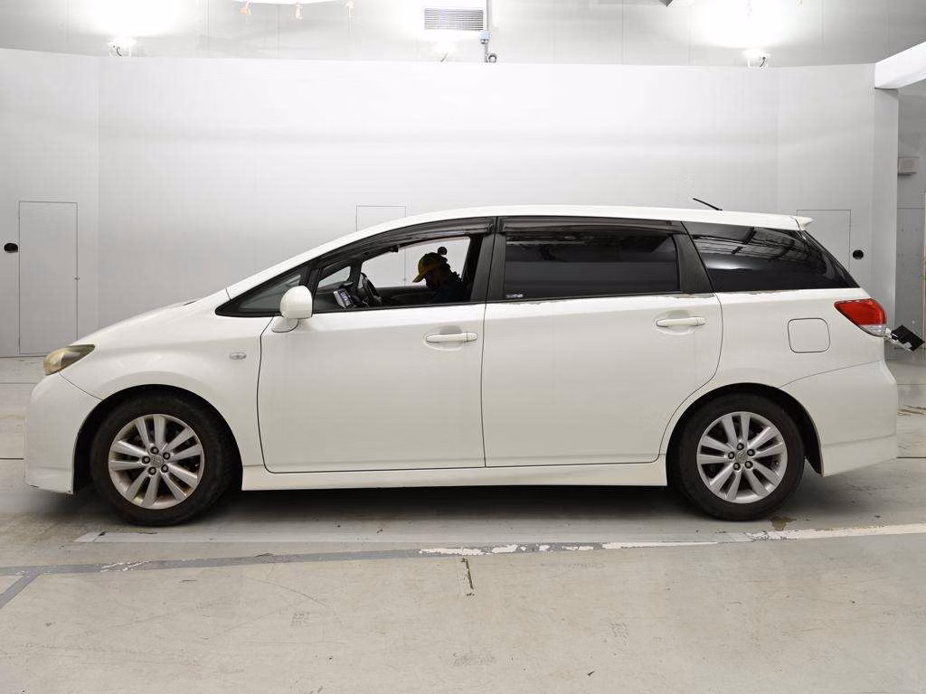 TOYOTA WISH