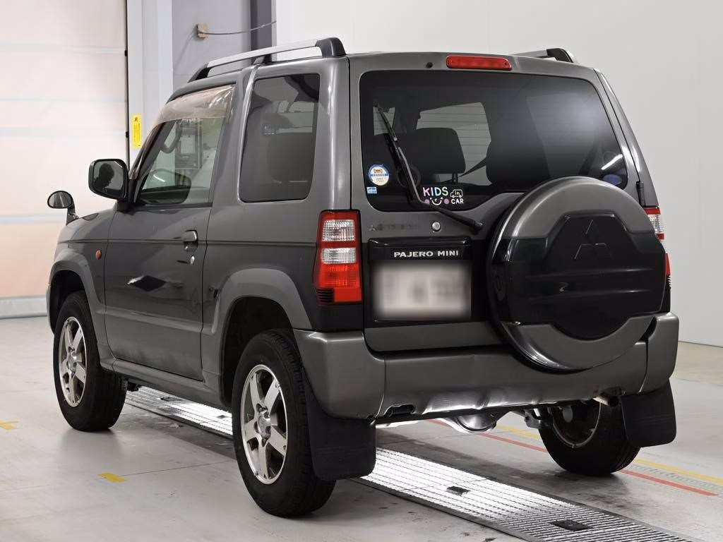MITSUBISHI PAJERO MINI