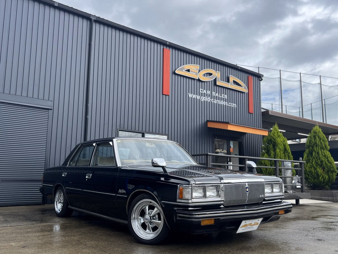 TOYOTA CROWN