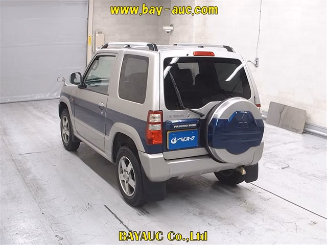 MITSUBISHI PAJERO MINI