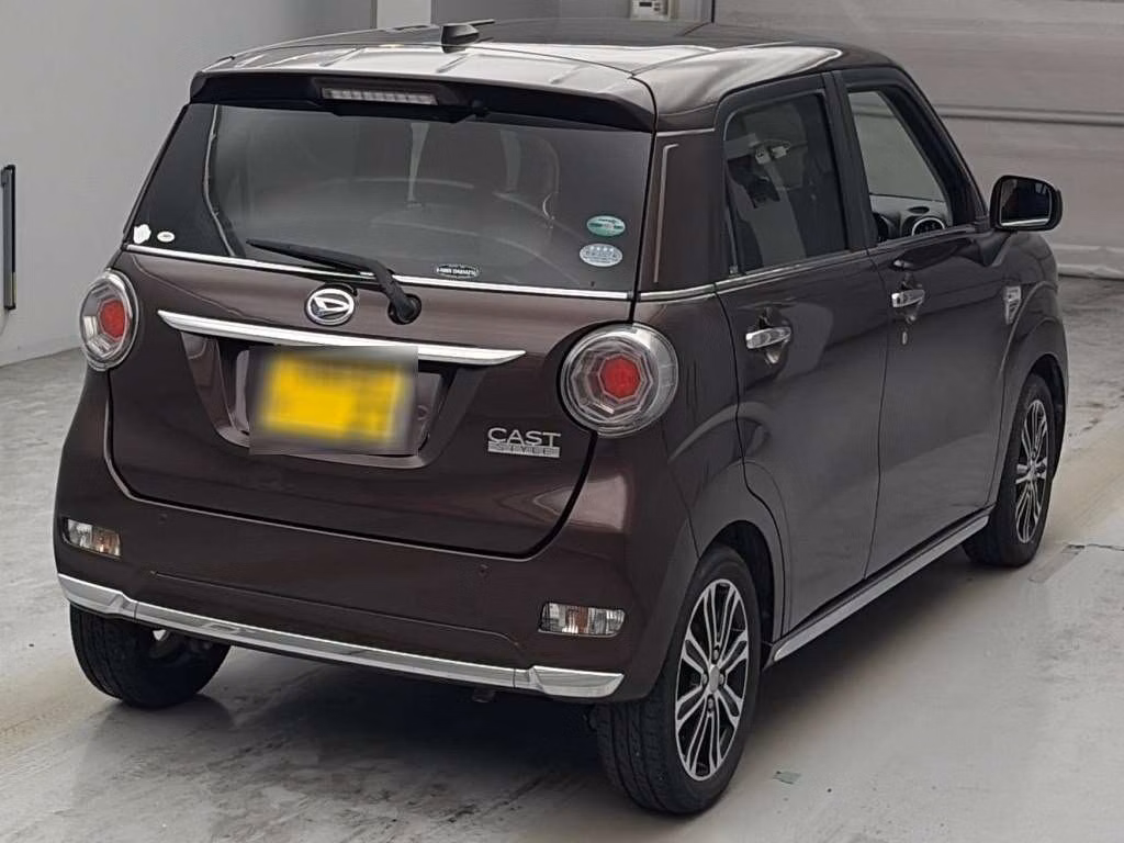 DAIHATSU CAST