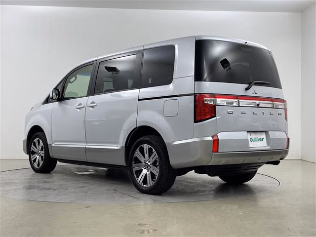 MITSUBISHI DELICA D:5
