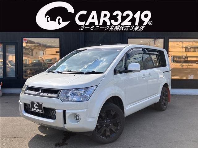 MITSUBISHI DELICA D:5