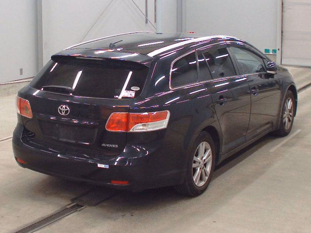 TOYOTA AVENSIS